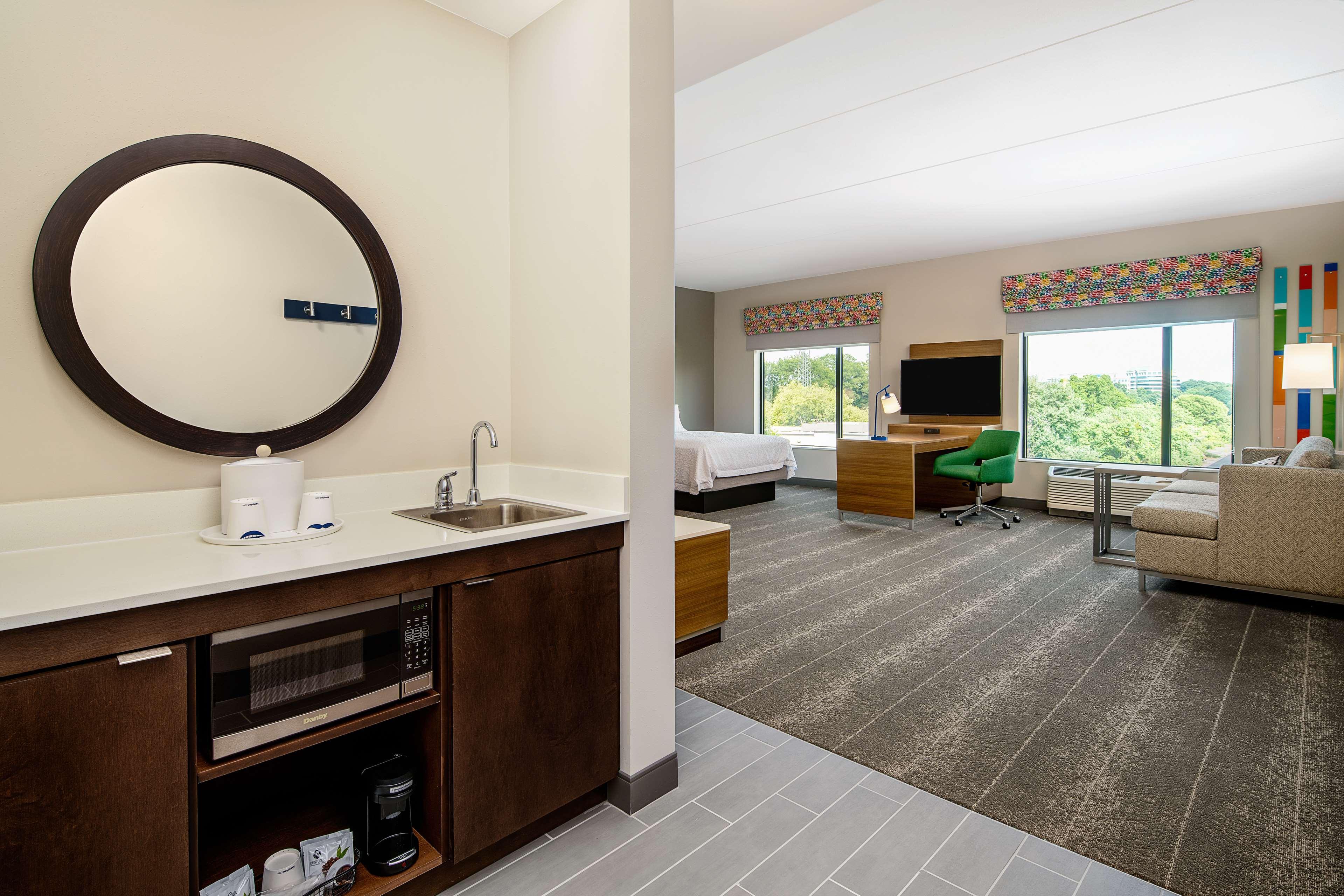 Hampton Inn & Suites Raleigh Midtown, Nc Extérieur photo